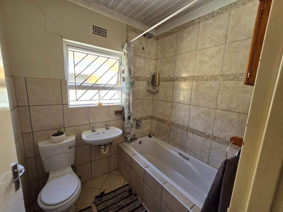 2 Bedroom Property for Sale in Bay View Western Cape